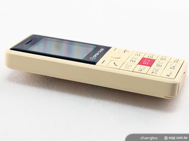 OPEN小將魔法變裝手機 超大電量的低價2G雙卡機