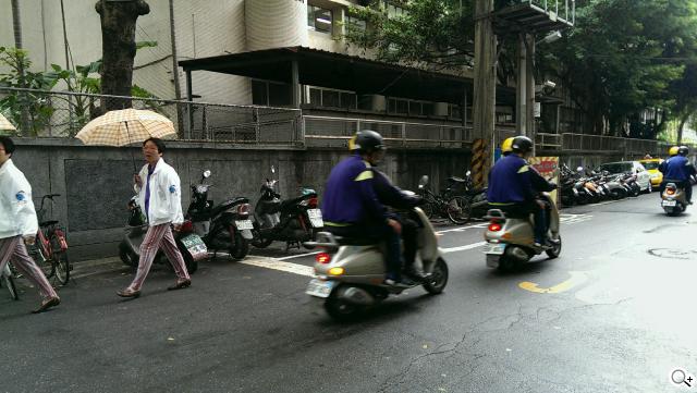 指紋辨識5.9吋金屬巨砲 HTC One Max實測