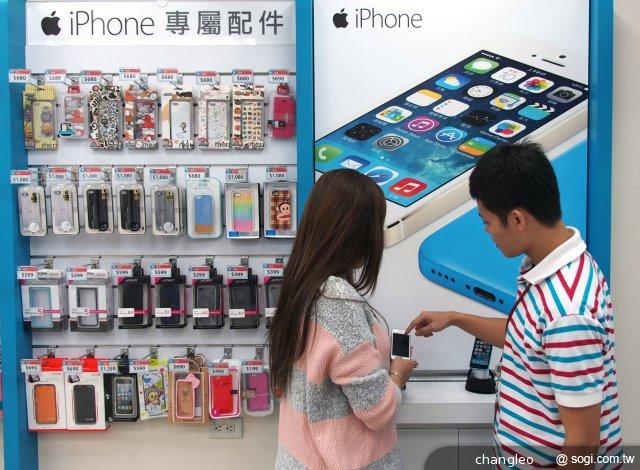 iPhone 5S/5C台灣開賣 電信業者資費情蒐