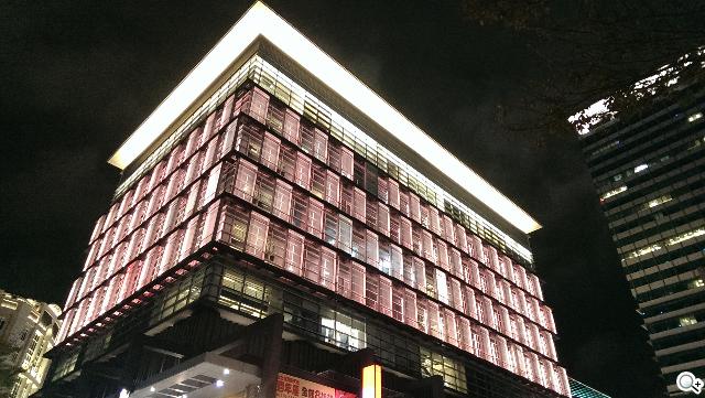 指紋辨識5.9吋金屬巨砲 HTC One Max實測