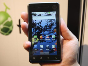 MILESTONE 與 XT701 你中意哪款？