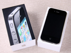 iPhone 4 來了，盒裝竟比想像中小！