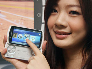 SE XPERIA PLAY 18,800元開賣 加碼送好禮