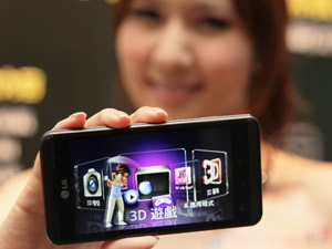 比EVO 3D先上 Optimus 3D發表