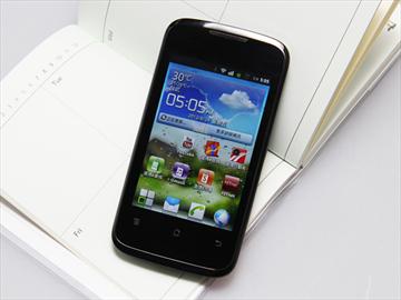 外型小巧的遠傳第3代小精靈 IDEOS Y 200