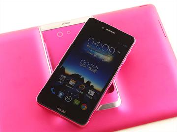 華碩PadFone Infinity變形手機魅力桃亮眼圖賞