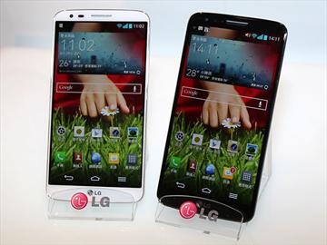 LG G2預購開跑 送智慧感應皮套 Selina續代言