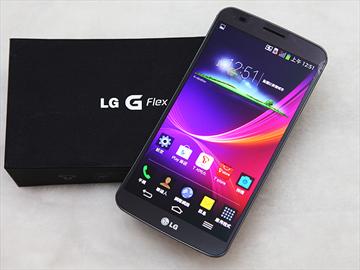 6吋可彎曲自動修復手機 LG G Flex動手玩