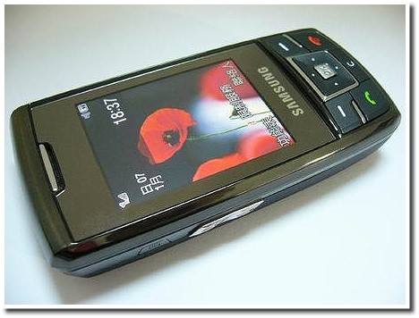 一線廠牌雙卡雙待機-Samsung D880 一線廠牌雙卡雙待機-Samsung D880