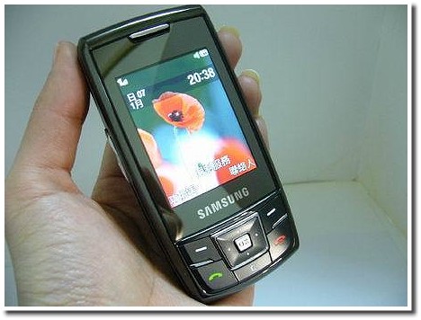 一線廠牌雙卡雙待機-Samsung D880 一線廠牌雙卡雙待機-Samsung D880