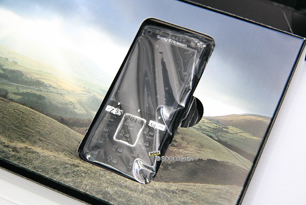 Cyber-shot 黑衣機王 SE K850i 神秘開箱 Cyber-shot 黑衣機王 SE K850i 神秘開箱