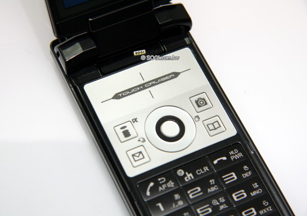 One Touch滑鼠+3.2吋螢幕 Sharp SH905i One Touch滑鼠+3.2吋螢幕 Sharp SH905i