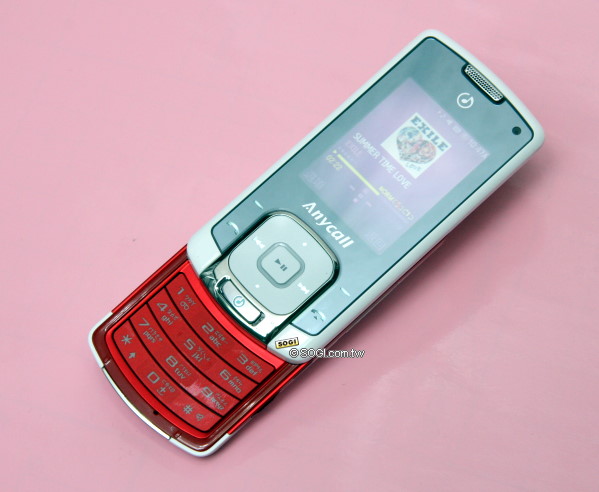 草莓夾心 Samsung F338 紅白新色初登場 草莓夾心 Samsung F338 紅白新色初登場