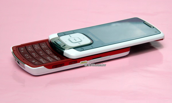 草莓夾心 Samsung F338 紅白新色初登場 草莓夾心 Samsung F338 紅白新色初登場