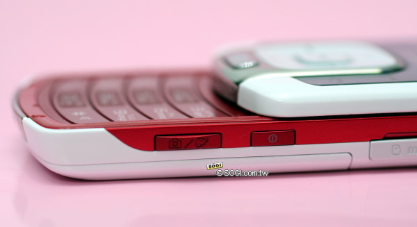 草莓夾心 Samsung F338 紅白新色初登場 草莓夾心 Samsung F338 紅白新色初登場