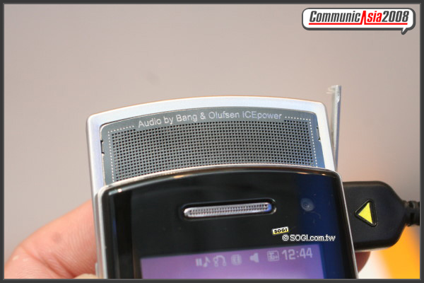 【CommunicAsia 2008】Samsung F408 雙向音樂機 【CommunicAsia 2008】Samsung F408 雙向音樂機