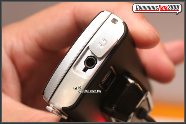 【CommunicAsia 2008】Samsung F408 雙向音樂機 【CommunicAsia 2008】Samsung F408 雙向音樂機