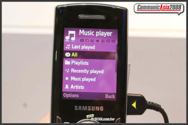 【CommunicAsia 2008】Samsung F408 雙向音樂機 【CommunicAsia 2008】Samsung F408 雙向音樂機