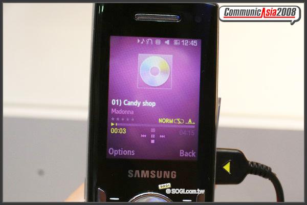 【CommunicAsia 2008】Samsung F408 雙向音樂機 【CommunicAsia 2008】Samsung F408 雙向音樂機