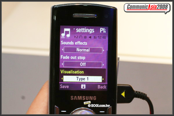 【CommunicAsia 2008】Samsung F408 雙向音樂機 【CommunicAsia 2008】Samsung F408 雙向音樂機