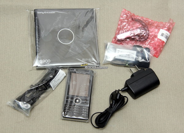 【開箱】觸控+500 萬畫素 SE G900 新鮮貨 【開箱】觸控+500 萬畫素 SE G900 新鮮貨