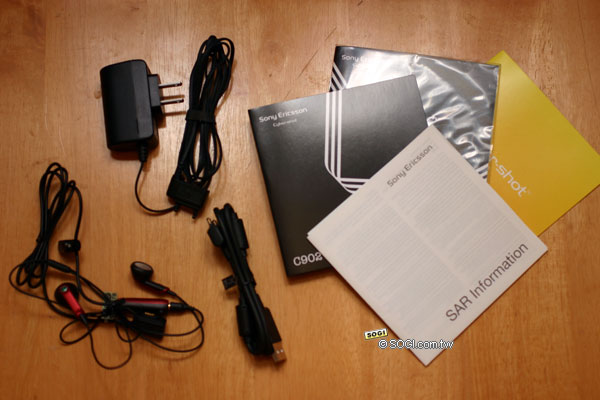 500 萬薄機!Sony Ericsson C902 紅通通開箱文 500 萬薄機!Sony Ericsson C902 紅通通開箱文