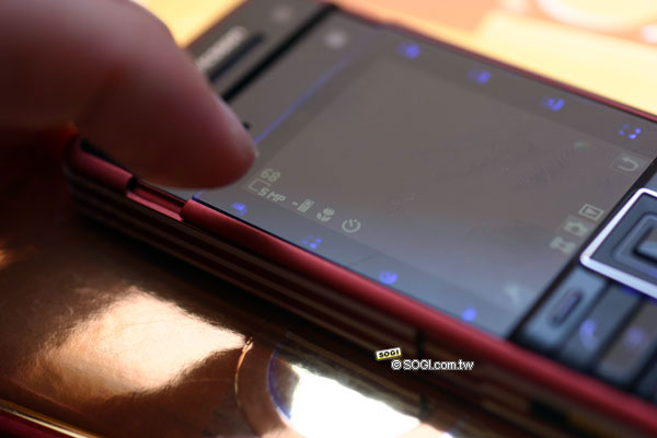 500 萬薄機!Sony Ericsson C902 紅通通開箱文 500 萬薄機!Sony Ericsson C902 紅通通開箱文