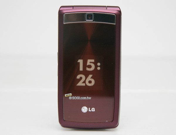 【心動開箱】LG KF300 討她歡心七千有找 【心動開箱】LG KF300 討她歡心七千有找