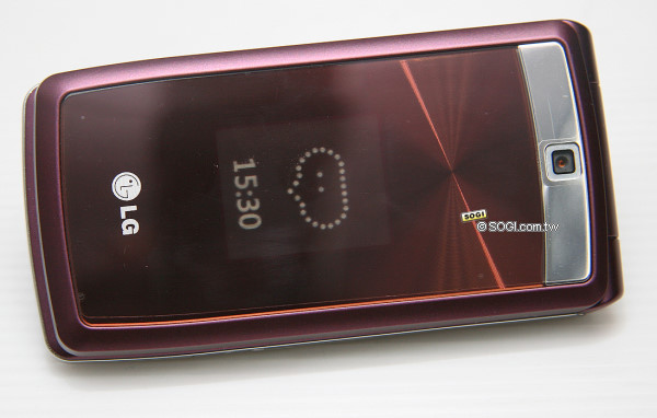 【心動開箱】LG KF300 討她歡心七千有找 【心動開箱】LG KF300 討她歡心七千有找