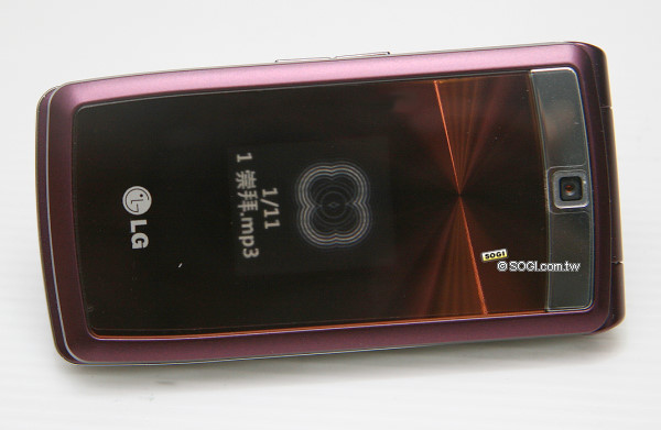 【心動開箱】LG KF300 討她歡心七千有找 【心動開箱】LG KF300 討她歡心七千有找