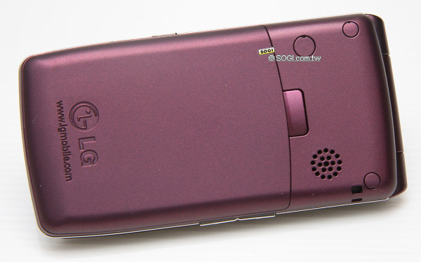 【心動開箱】LG KF300 討她歡心七千有找 【心動開箱】LG KF300 討她歡心七千有找