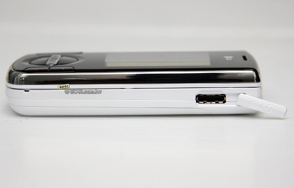 中階 3G 手機出頭天 LG KF310 七千有找 中階 3G 手機出頭天 LG KF310 七千有找