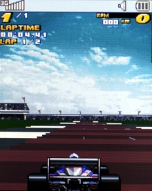 中階 3G 手機出頭天 LG KF310 七千有找 中階 3G 手機出頭天 LG KF310 七千有找