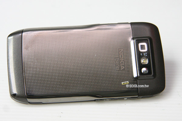 10 mm 激瘦!QWERTY 鍵盤 3.5G 商務機 Nokia E71 10 mm 激瘦!QWERTY 鍵盤 3.5G 商務機 Nokia E71