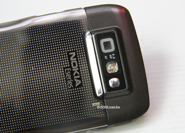 10 mm 激瘦!QWERTY 鍵盤 3.5G 商務機 Nokia E71 10 mm 激瘦!QWERTY 鍵盤 3.5G 商務機 Nokia E71