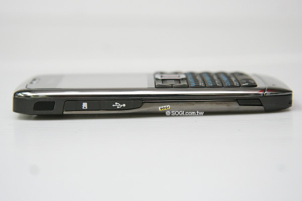 10 mm 激瘦!QWERTY 鍵盤 3.5G 商務機 Nokia E71 10 mm 激瘦!QWERTY 鍵盤 3.5G 商務機 Nokia E71