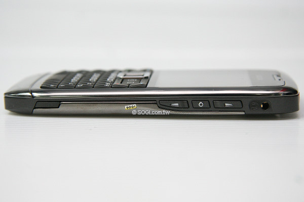 10 mm 激瘦!QWERTY 鍵盤 3.5G 商務機 Nokia E71 10 mm 激瘦!QWERTY 鍵盤 3.5G 商務機 Nokia E71