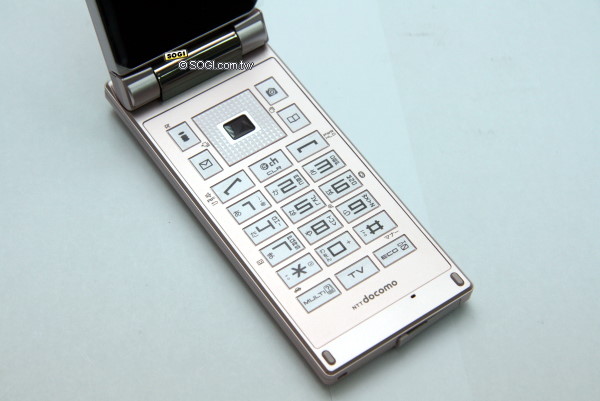 臨場感無可取代AQUOS手機 Sharp SH906iTV 臨場感無可取代AQUOS手機 Sharp SH906iTV