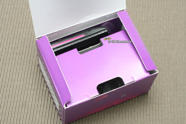 超平民時尚!Nokia 7070 Prism 格紋機 超平民時尚!Nokia 7070 Prism 格紋機