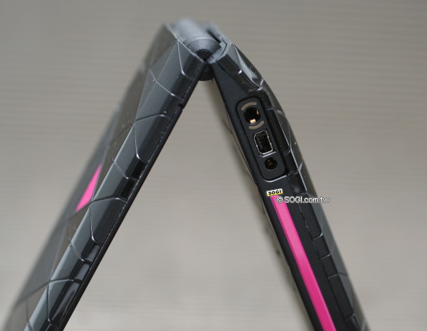 超平民時尚!Nokia 7070 Prism 格紋機 超平民時尚!Nokia 7070 Prism 格紋機