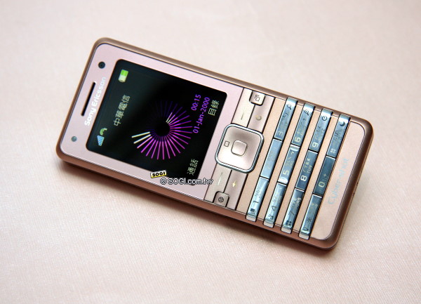 拉攏女生!SE K770i 俏麗粉新色上市 拉攏女生!SE K770i 俏麗粉新色上市