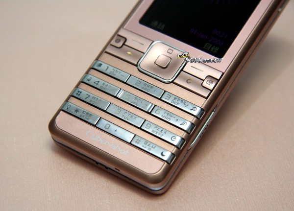 拉攏女生!SE K770i 俏麗粉新色上市 拉攏女生!SE K770i 俏麗粉新色上市