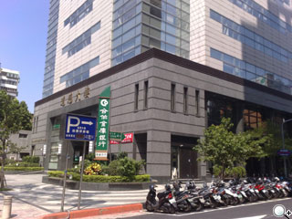 紫色媚惑!500萬相機+S60優質機 Nokia 6220c 紫色媚惑!500萬相機+S60優質機 Nokia 6220c