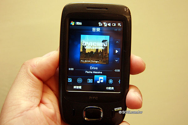 HTC Touch Pro、Touch Viva 補足高階與入門戰線 HTC Touch Pro、Touch Viva 補足高階與入門戰線