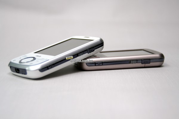 聰明美機!ASUS P320 粉、白新色開箱 聰明美機!ASUS P320 粉、白新色開箱