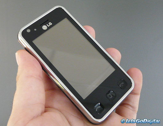 800 萬畫素手機蓄勢待發 五款機型快報