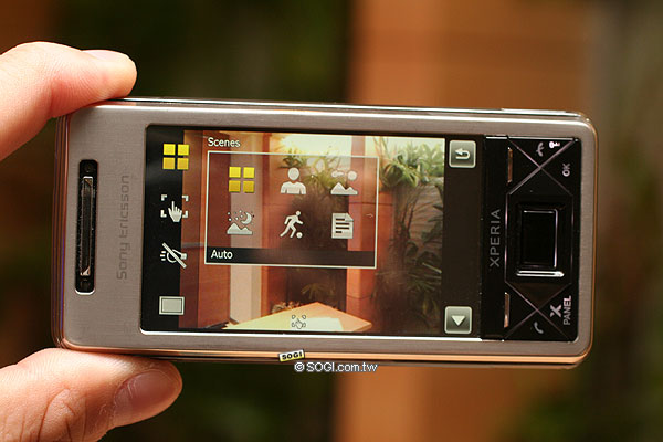 SE X1 旗艦領航英文版 10 月開賣搶先玩 SE X1 旗艦領航英文版 10 月開賣搶先玩