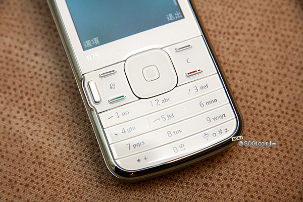 上市在即！Nokia N 系雙機 N79、N85 外型直擊