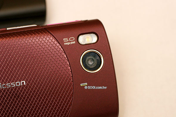 Walkman 相機大進化！SE W595、W902 一次到位