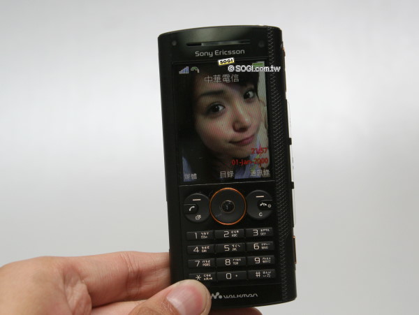 【貪心有理】500 萬畫素音樂手機 SE W902 【貪心有理】500 萬畫素音樂手機 SE W902